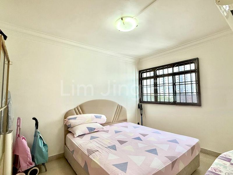 4 Room (4NG) HDB for Sale in  221A Jurong East Street 21 - Image 6